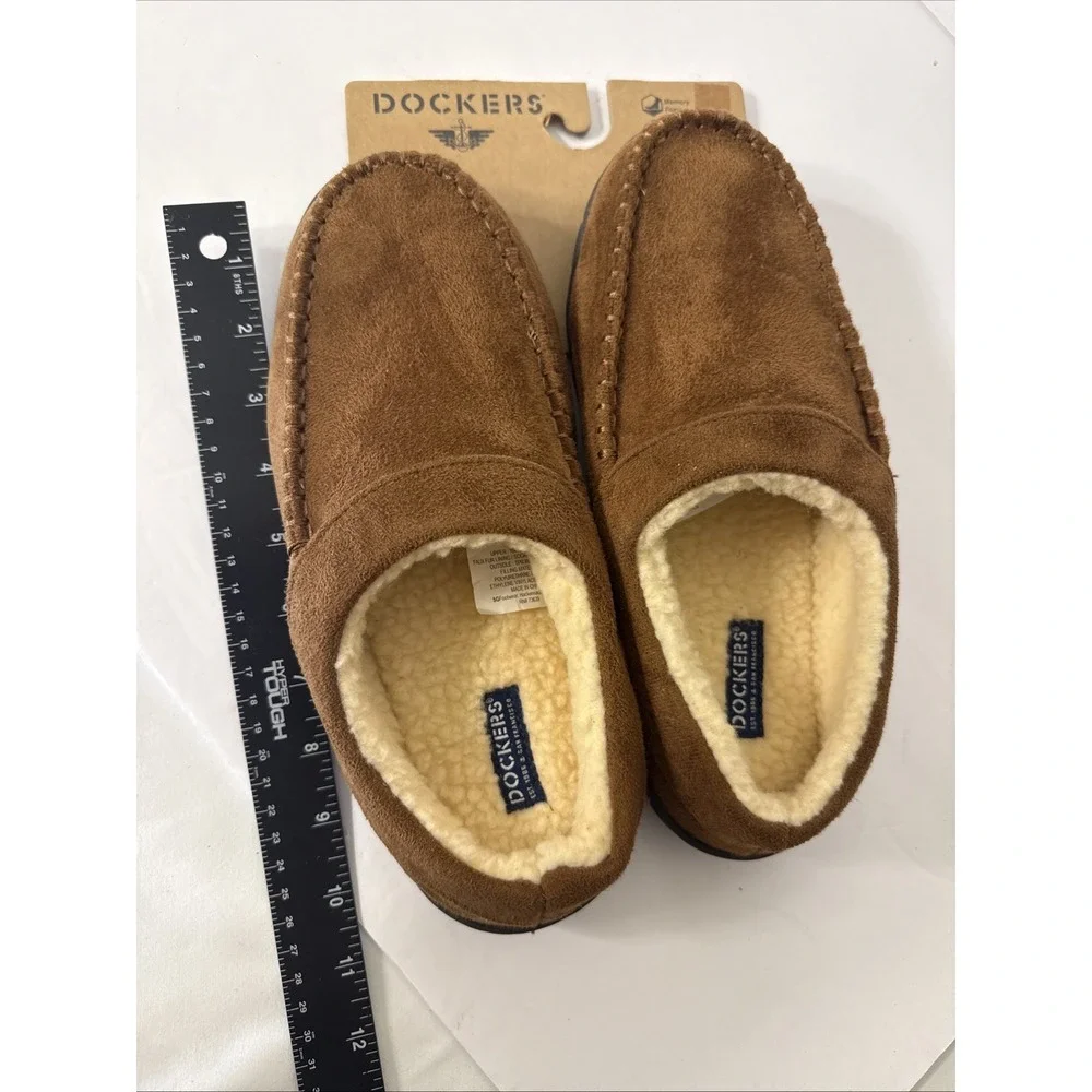 Dockers Dark Tan Memory Foam Men's Size 7-8‎ Slippers